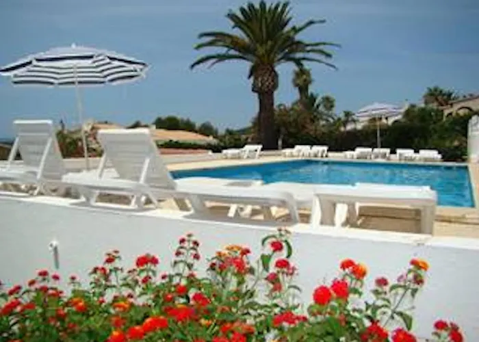 Casa Sud - A Family-friendly With Pool, And 3 Bedrooms וילה